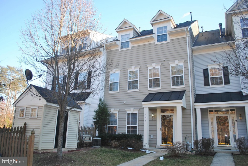 809 Oyster Ct, Odenton, MD 21113 - photo 1