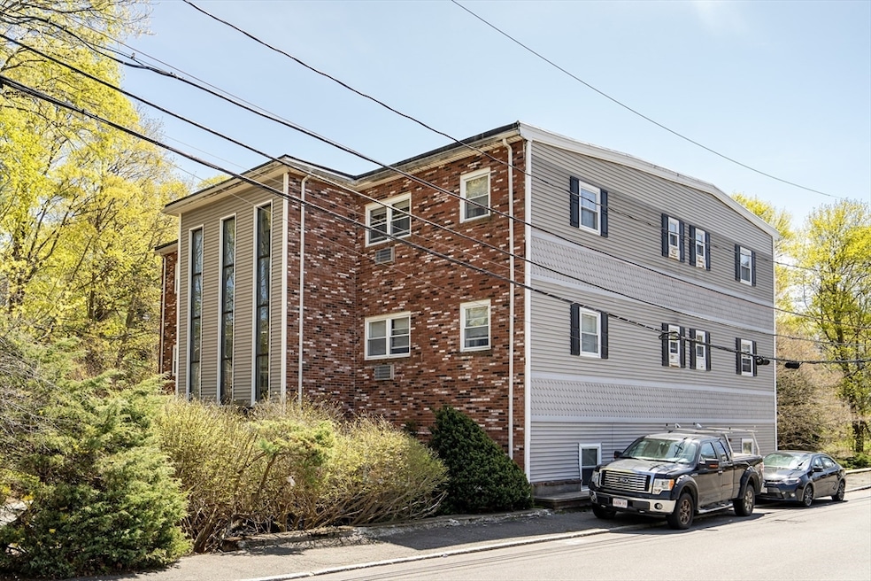 Sold $335,000 • Co-Listing Agent