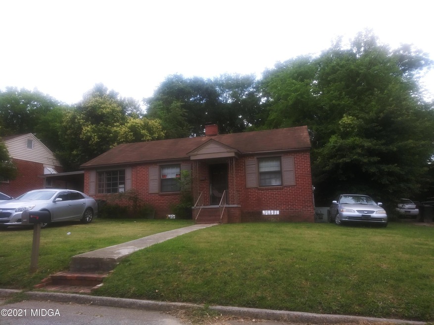 1328 Peavy Dr