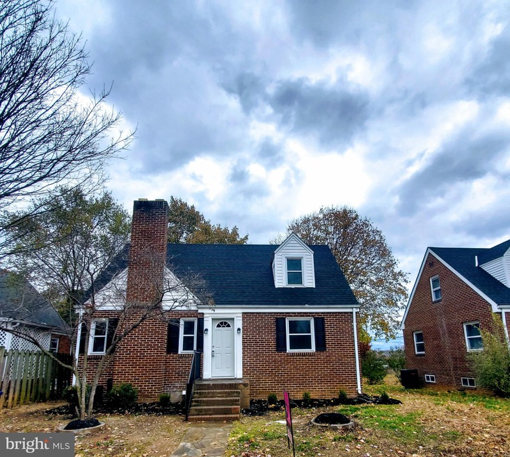 17 W 5th St, Front Royal, VA 22630 - photo 1