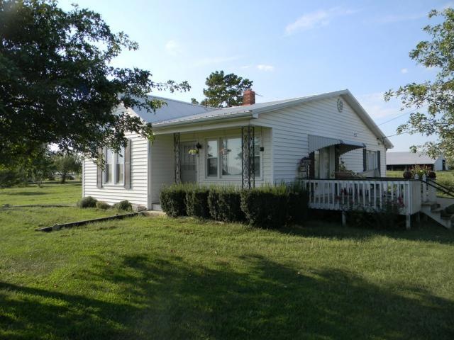 Comfortable Two Bedroom Home.  Deck and Patio.