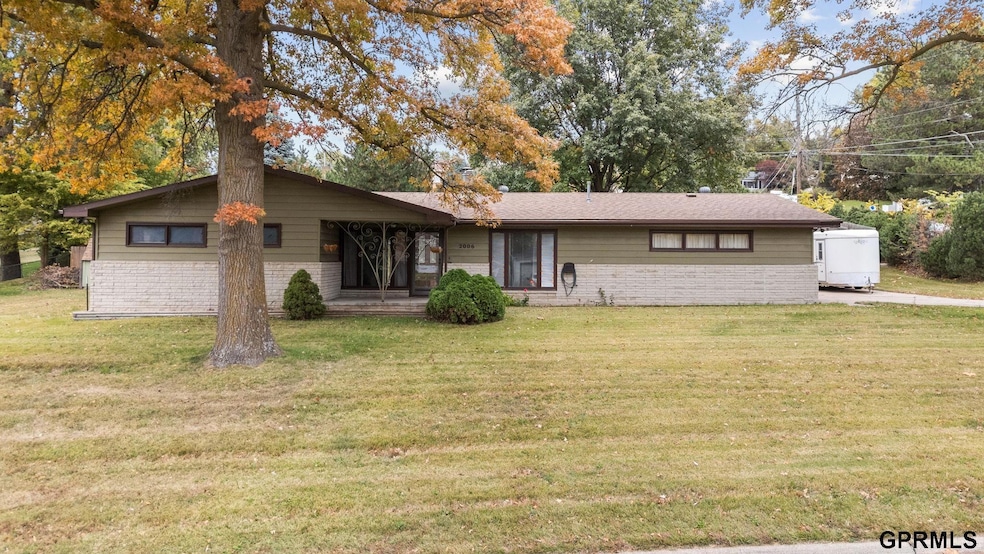 2006 Pleasantview Ln, Bellevue, NE 68005 - photo 1