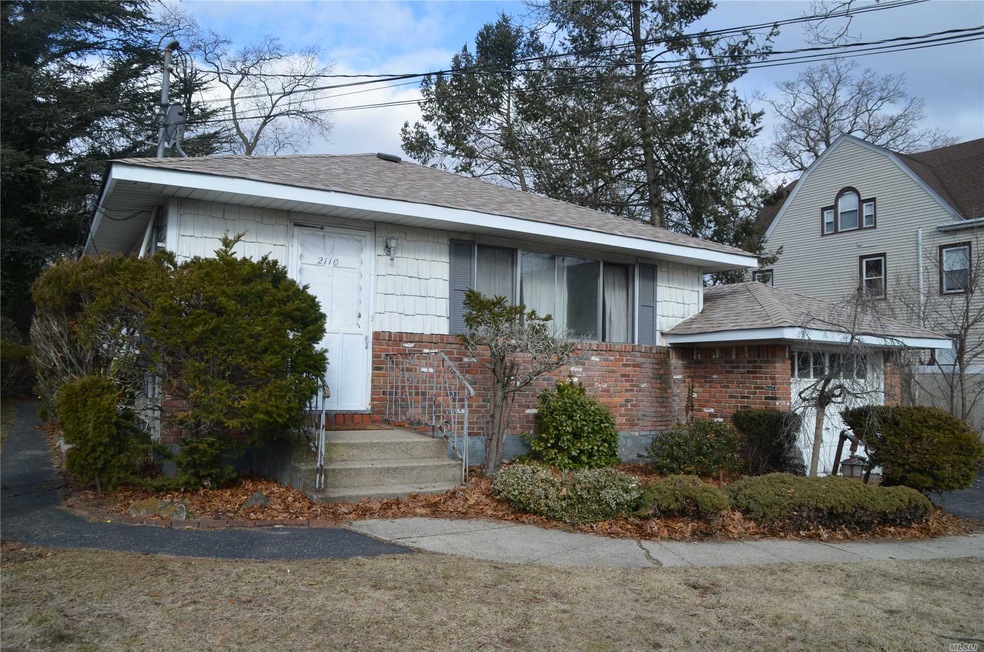 2110 Pine St, North Baldwin, NY 11510 - photo 1