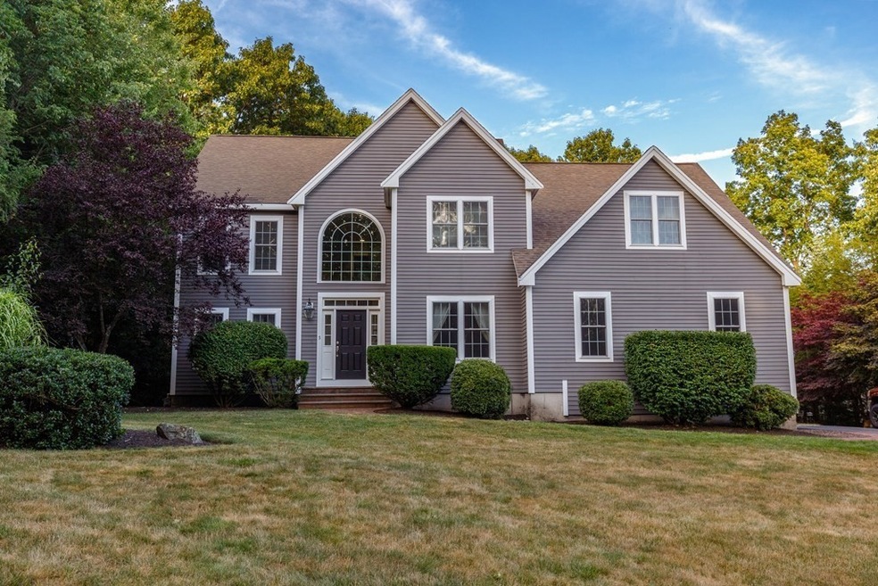 5 Blackthorn Rd, Shrewsbury, MA 01545 - photo 1