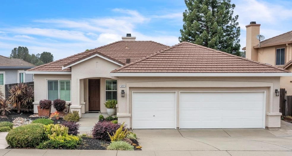 Sold $800,000 • Co-Listing Agent