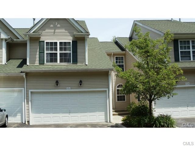 302 Concord Ln unit 302, Bethel, CT 06801 - photo 1