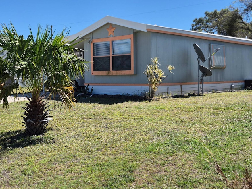 1900 S Lake Reedy Blvd unit 5, Frostproof, FL 33843 - photo 1