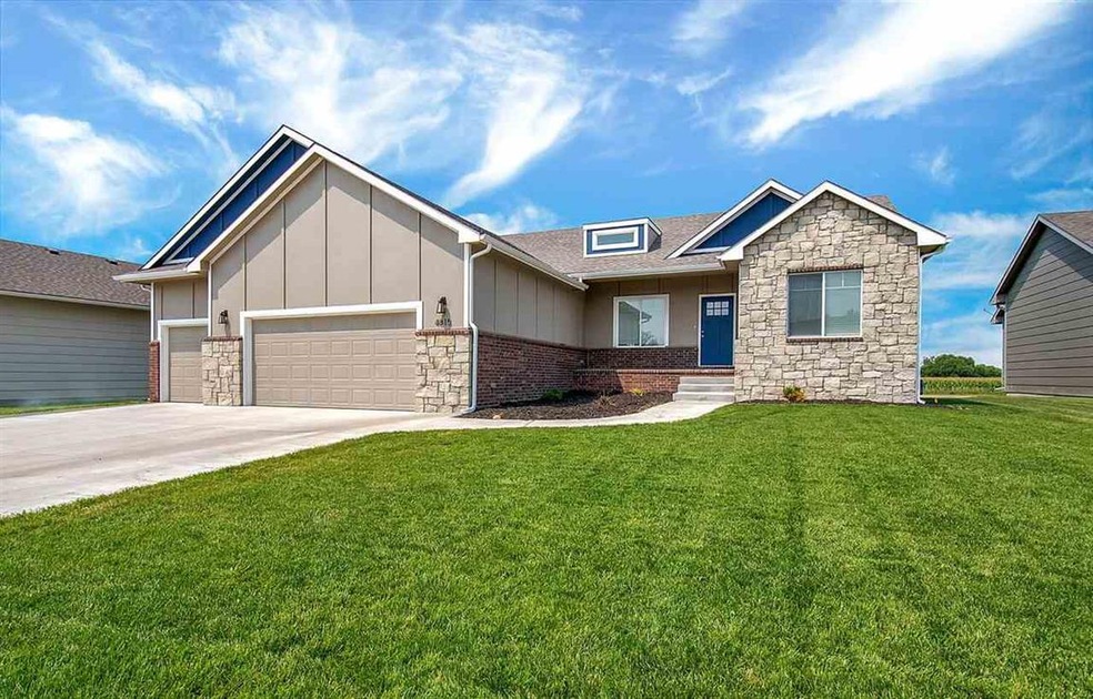 4815 N Emerald Ct, Maize, KS 67101 - photo 1