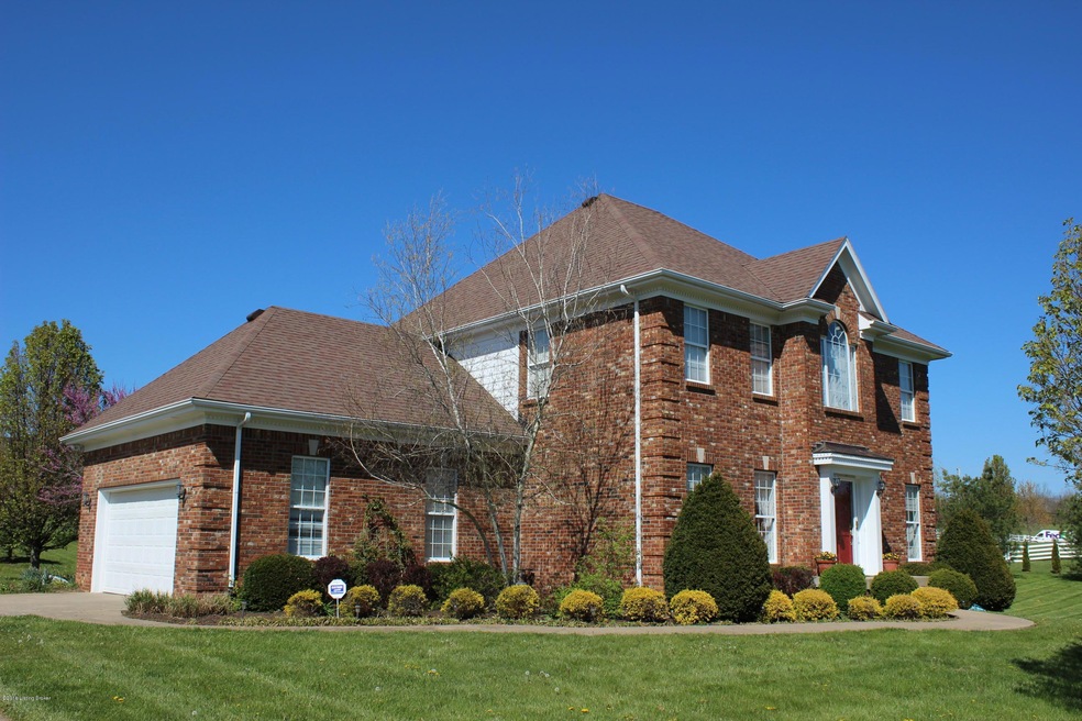 2102 Crescent Ct, Crestwood, KY 40014 - photo 1