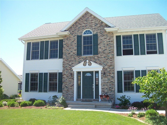 5221 Ninebark Dr, Fitchburg, WI 53711 - photo 1