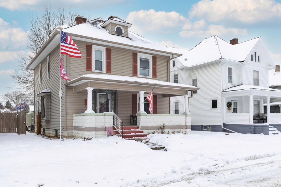 565MapleAve-Exterior-4