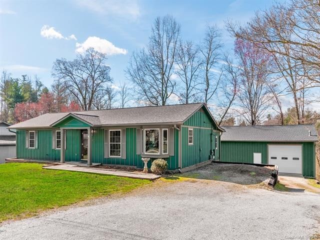 123 Plantation Dr, Hendersonville, NC 28792 - photo 1