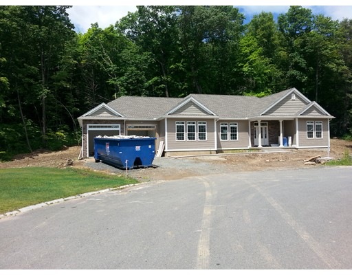 5 Michelle Ln, Holyoke, MA 01040 - photo 1