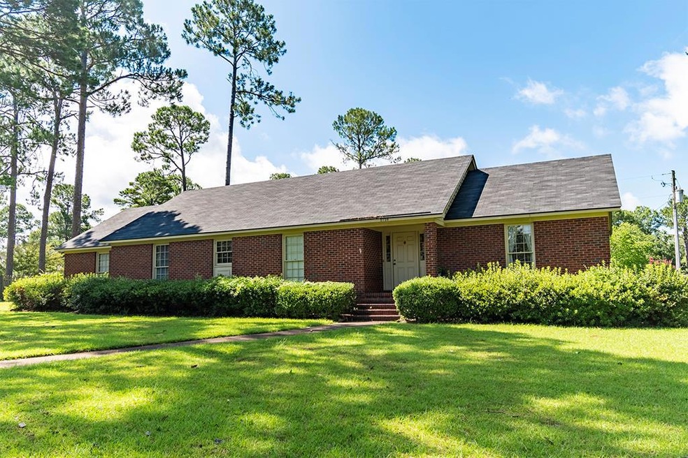 2728 Westgate Dr, Albany, GA 31707 - photo 1