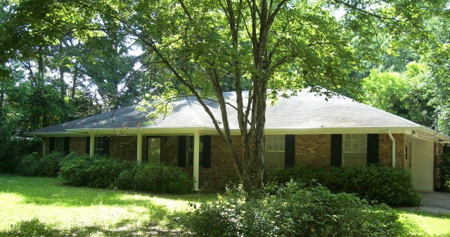 125 Caston Ave, McComb, MS 39648 - photo 1