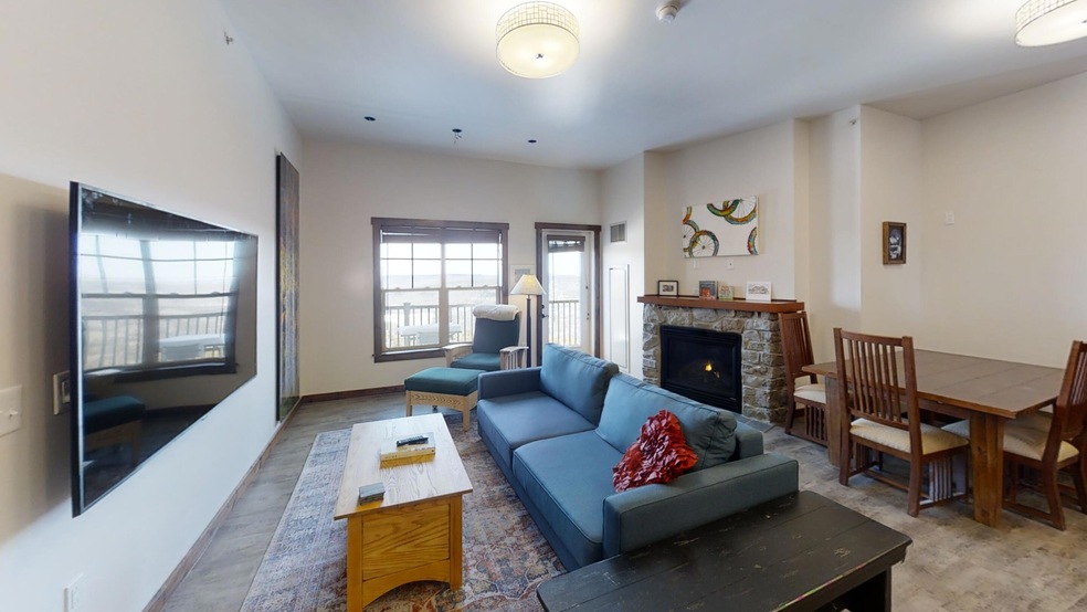 Soaring-Eagle-403-Living-Room