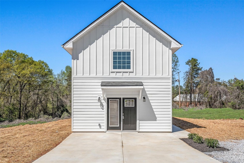 325 Holmes St, Shelby, NC 28152 - photo 1