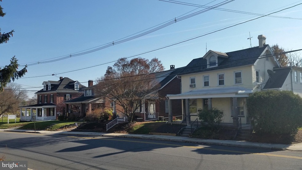 630 Lincoln Way W, Chambersburg, PA 17201 - photo 1