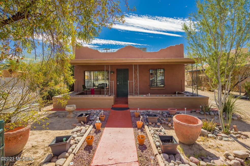 1207 W Nigara Street