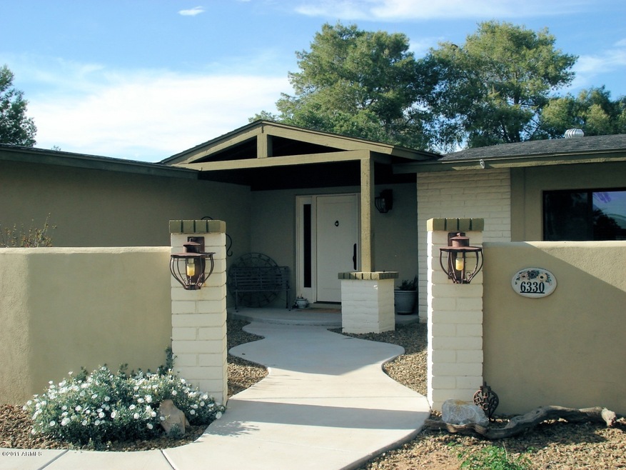 Great curb appeal!