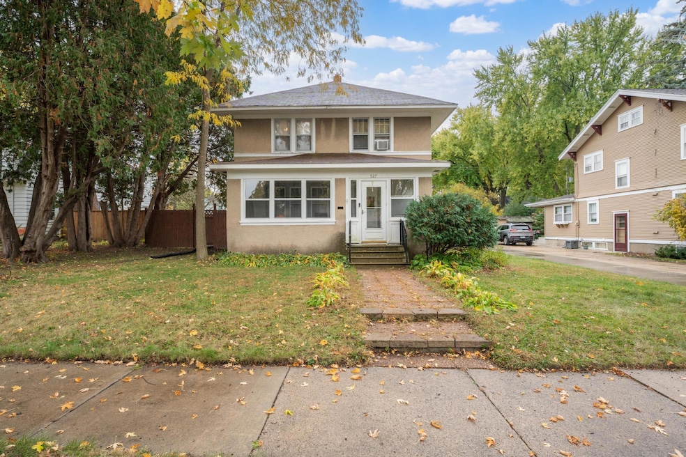 527 E Academy St, Owatonna, MN 55060 - photo 1