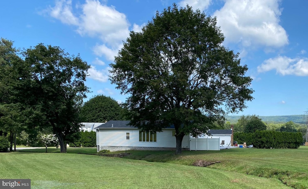 14 1st St, New Ringgold, PA 17960 - photo 1