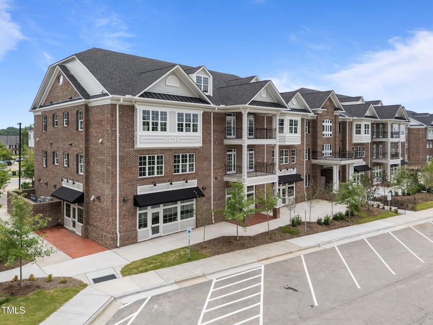 1600 Gathering Park Cir unit 201, Cary, NC 27519 - photo 1