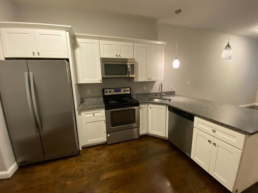 10 Merrymount Rd unit 102, Quincy, MA 02169 - photo 1