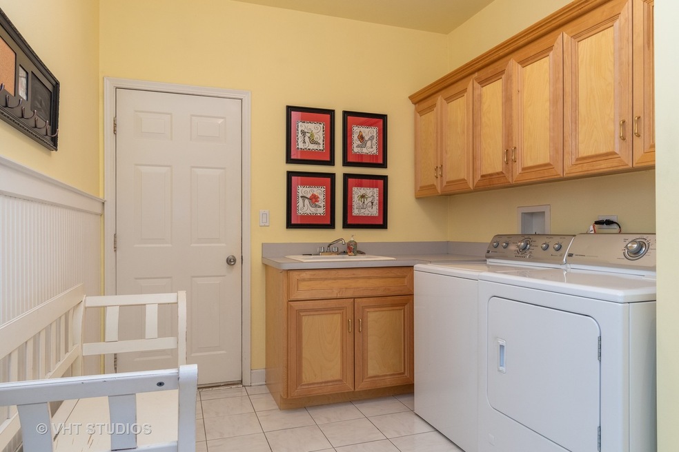 2704 Salix Cir, Naperville, IL 60564 - photo 1