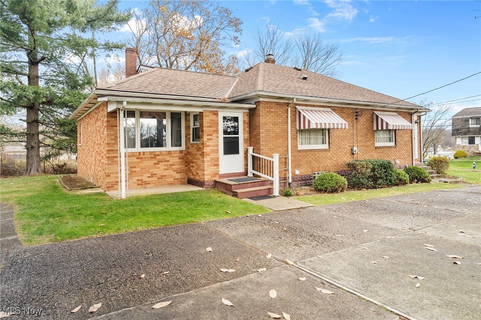 345 Werley St, Canton, OH 44730 - photo 1