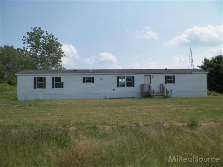 5911 Scotch Rd, Vassar, MI 48768 - photo 1