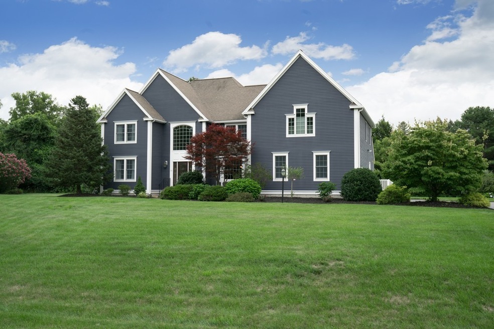 136 Pleasant St, Northborough, MA 01532 - photo 1