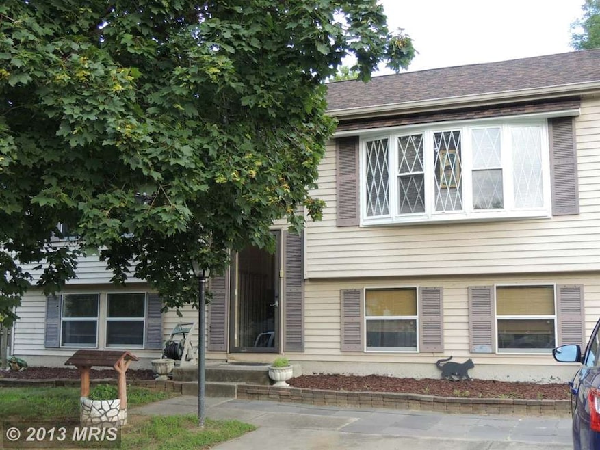 35 Yew Rd, Essex, MD 21221 - photo 1