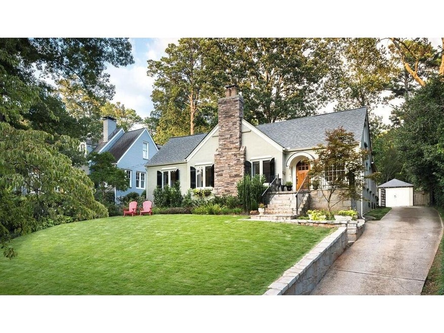 221 Glenn Circle located in popular Glenwood Estat