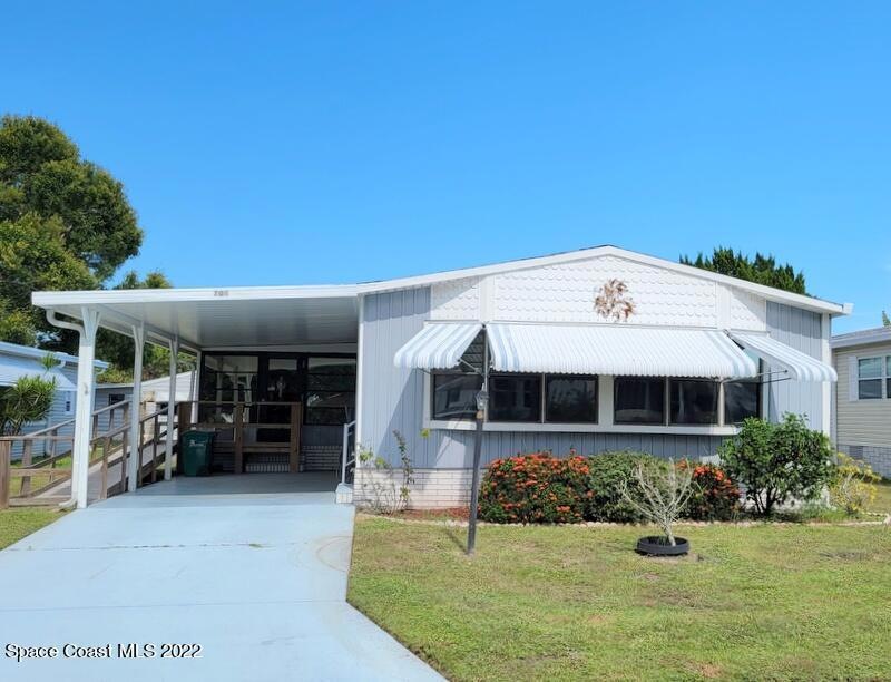 708 Amaryllis Dr, Sebastian, FL 32976 - photo 1