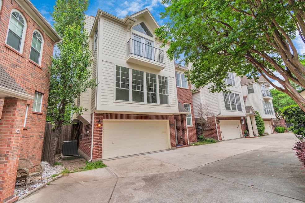 2402 Mandell St unit D, Houston, TX 77006 - photo 1