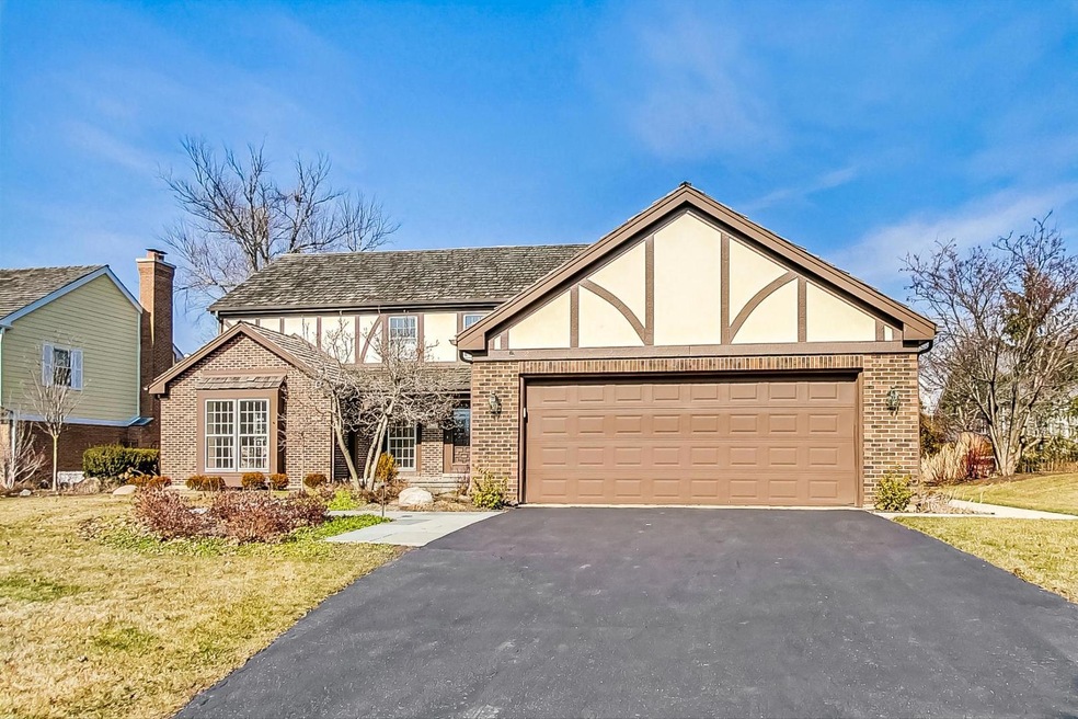 2518 Indian Ridge Dr, Glenview, IL 60026 - photo 1