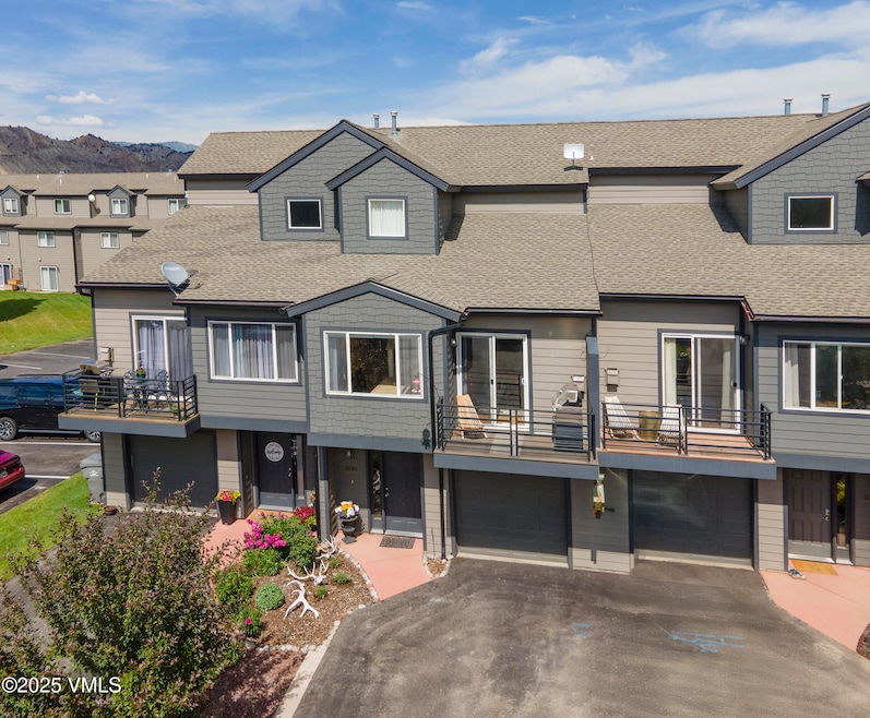 For Sale $649,900 • Co-Listing Agent