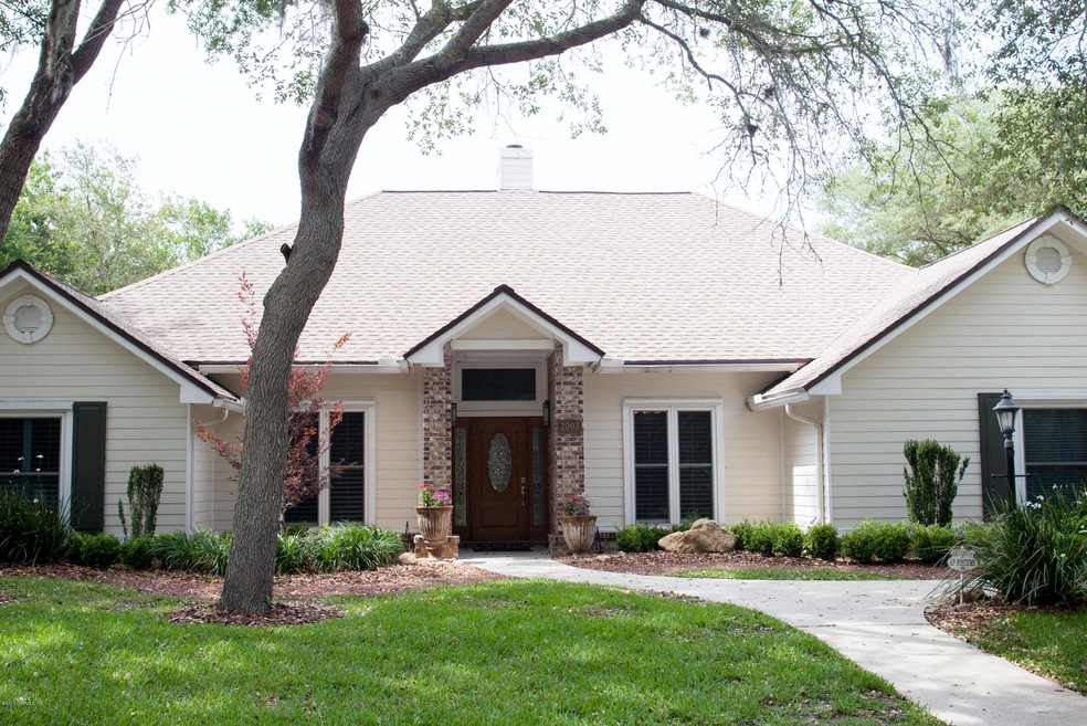 GREAT CURB APPEAL