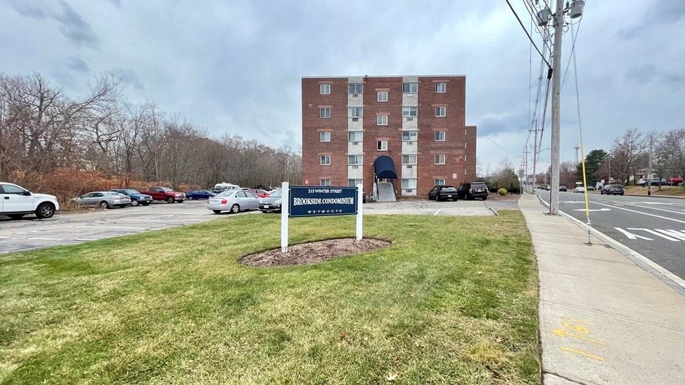Brookside Condominium unit 2M, Weymouth, MA 02188 - photo 1