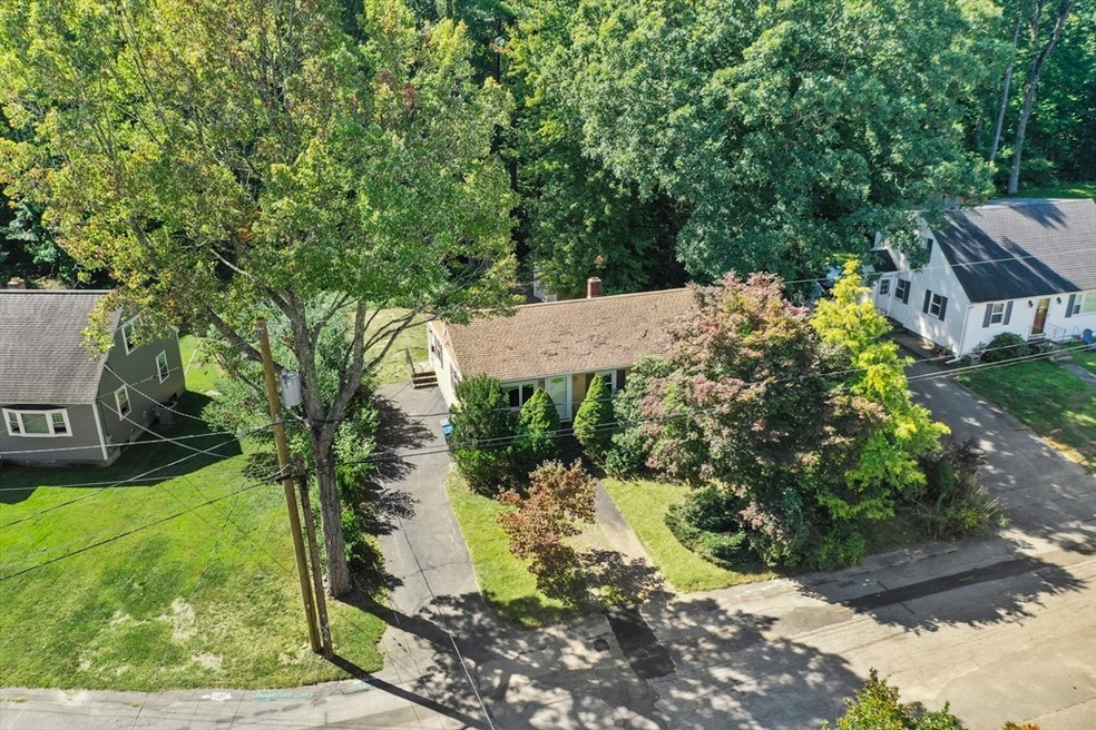 89 Hickory Rd, Leominster, MA 01453 - photo 1