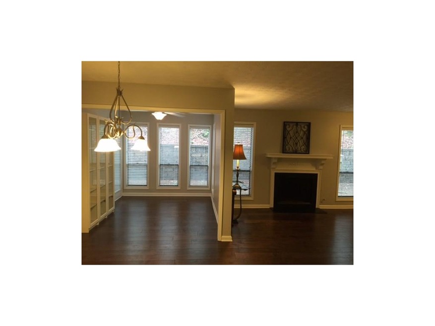 Sunroom/office area