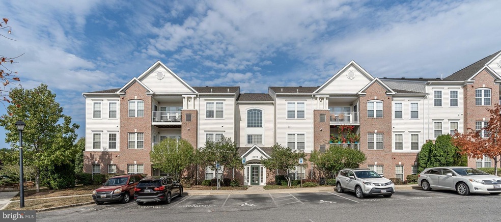 2404 Chestnut Terrace Ct unit 302, Odenton, MD 21113 - photo 1