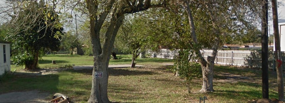 923 W 2nd St, Weslaco, TX 78596 - photo 1