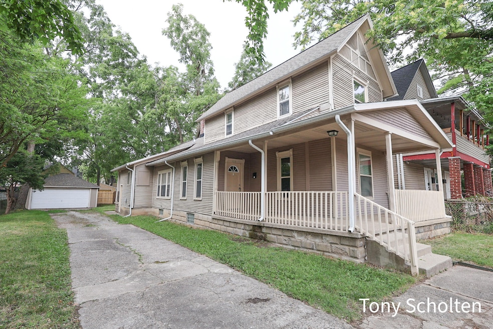 713 6th St NW, Grand Rapids, MI 49504 - photo 1