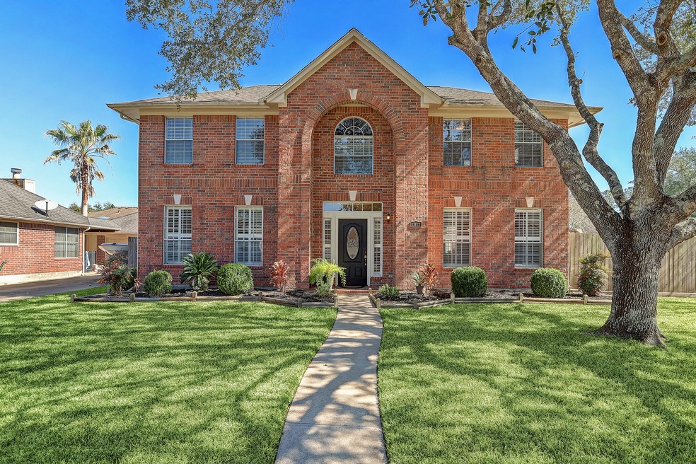 1911 Desota St, Friendswood, TX 77546 - photo 1