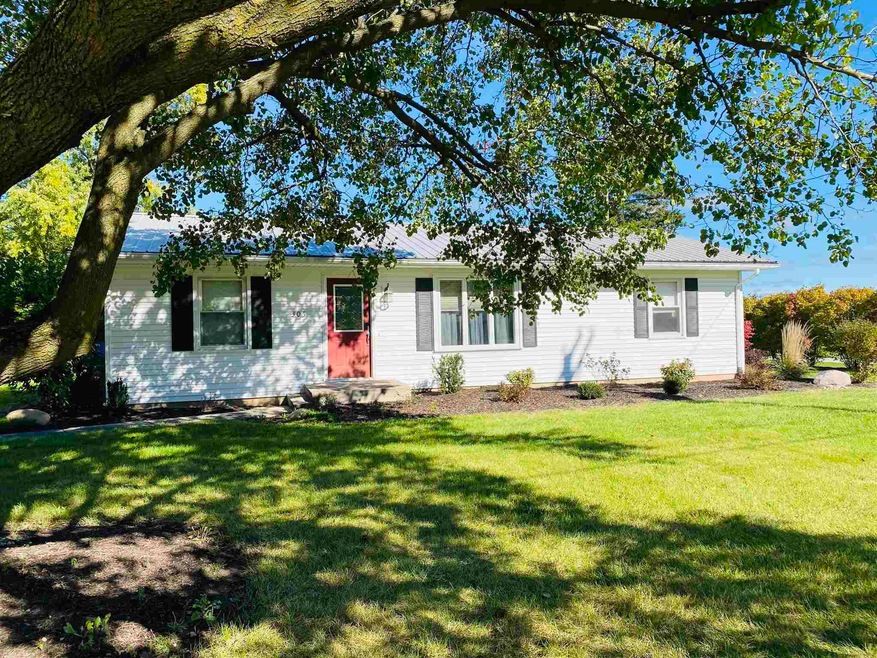 305 E Dustman Rd, Bluffton, IN 46714 - photo 1