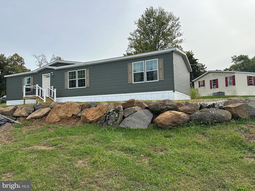 21 Golfview Dr, Quakertown, PA 18951 - photo 1