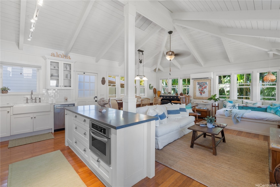 Under Contract $2,945,000 • Co-Listing Agent