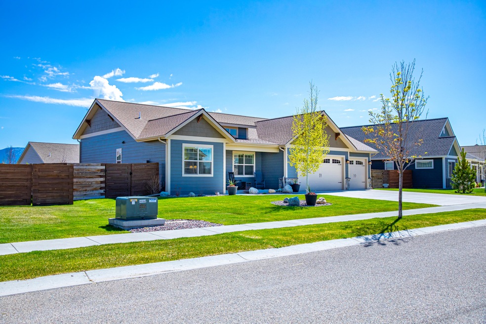 147 Lazy Creek Way